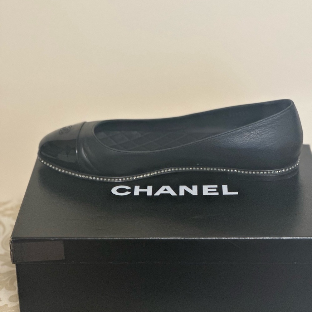 Chanel Black Leather with Patent Leather Toe Ballet Flats with Shiny Stones S 40 - Picture 7 of 8